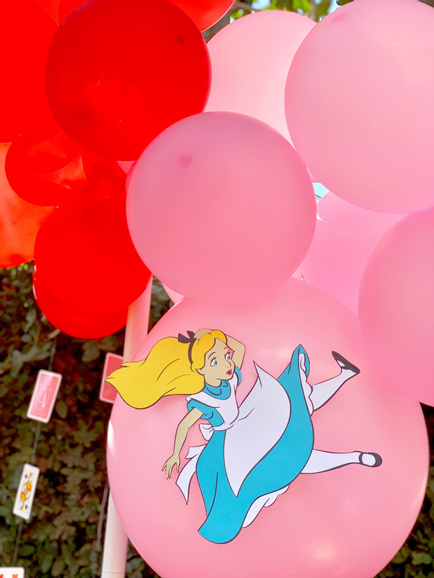 Alice in the wonderland ballons｜TikTok Search